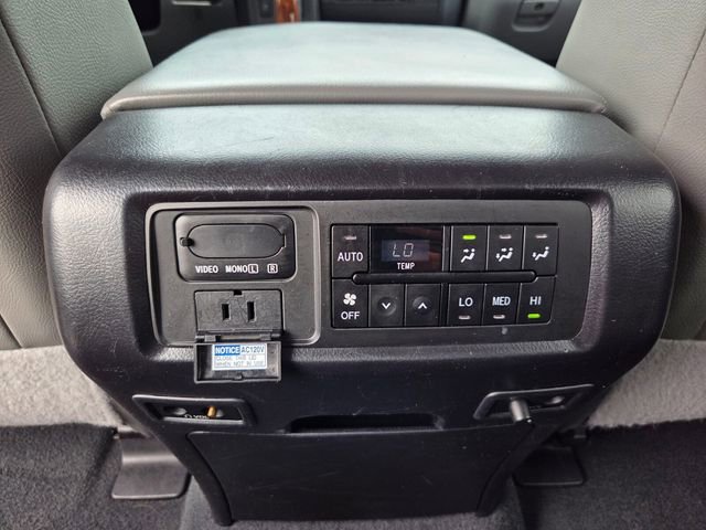 Used 2020 Toyota Sequoia Platinum RWD image 18