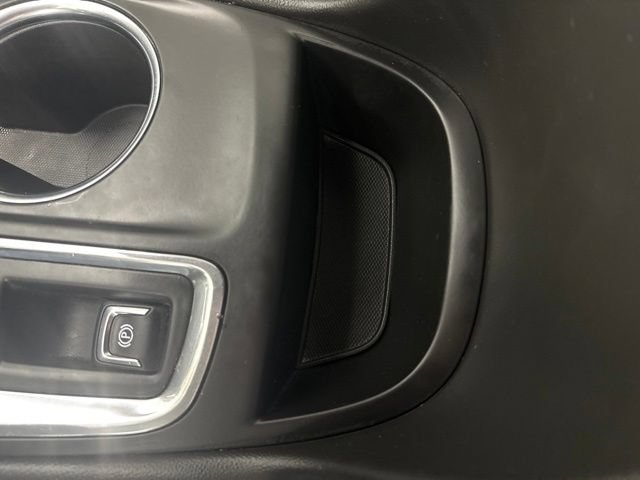 Used 2023 Chevrolet Equinox LT FWD image 28