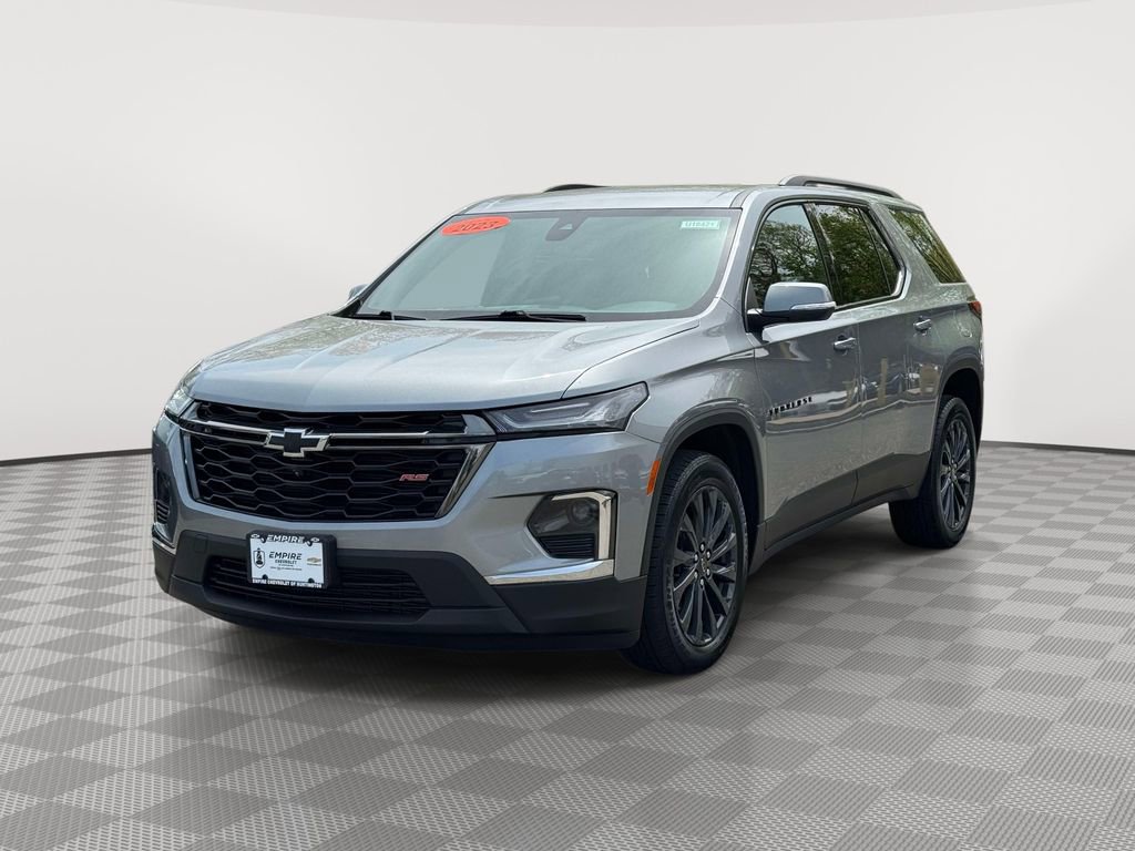 Used 2023 Chevrolet Traverse RS AWD/4WD image 3
