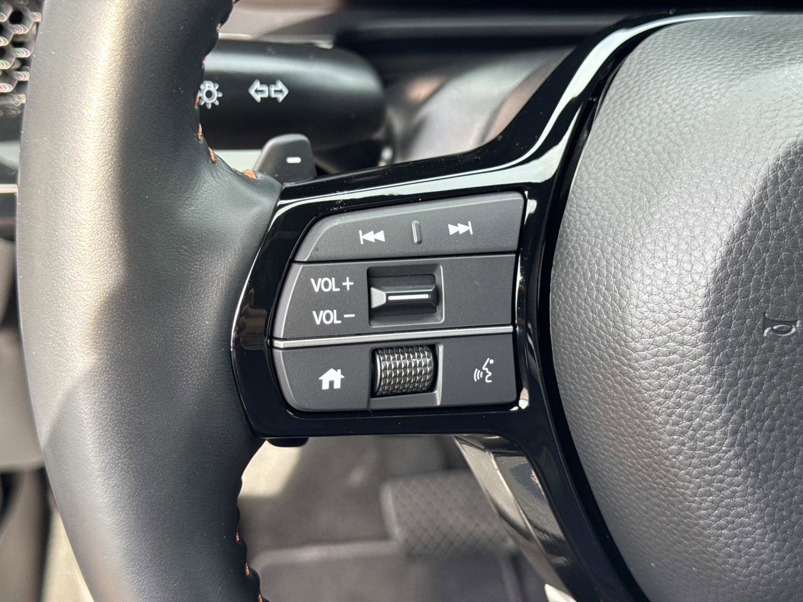 Certified 2025 Honda CR-V Sport Touring image 11