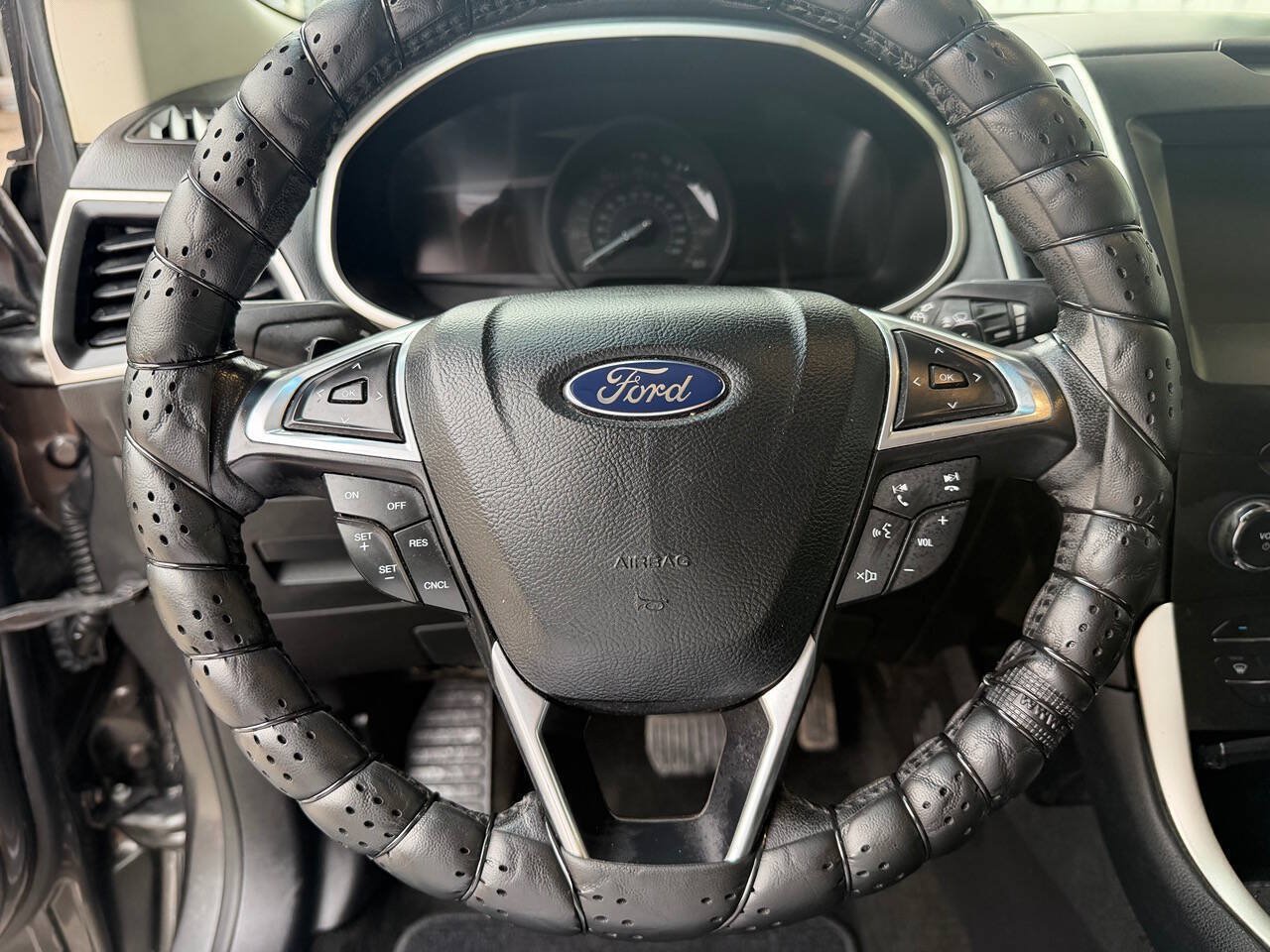 Used 2015 Ford Edge SEL w/ Equipment Group 201A FWD image 21