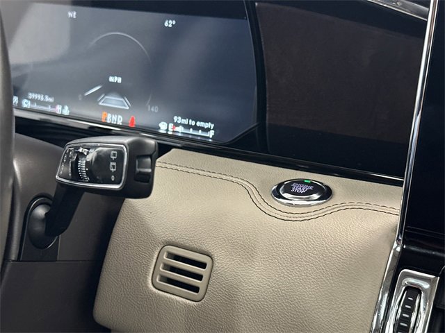 Used 2021 Lincoln Navigator Reserve w/ Luxury Package image 34