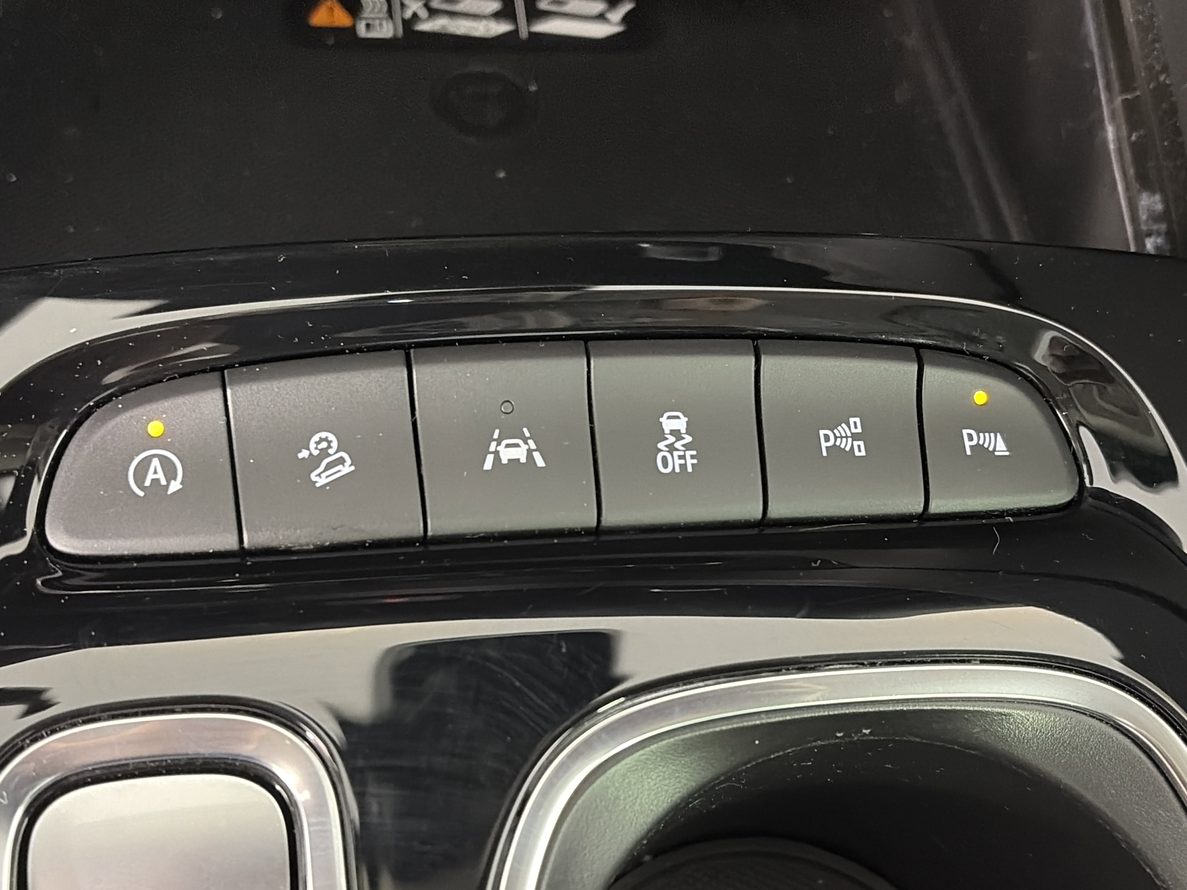 Used 2023 Buick Envision Avenir image 30