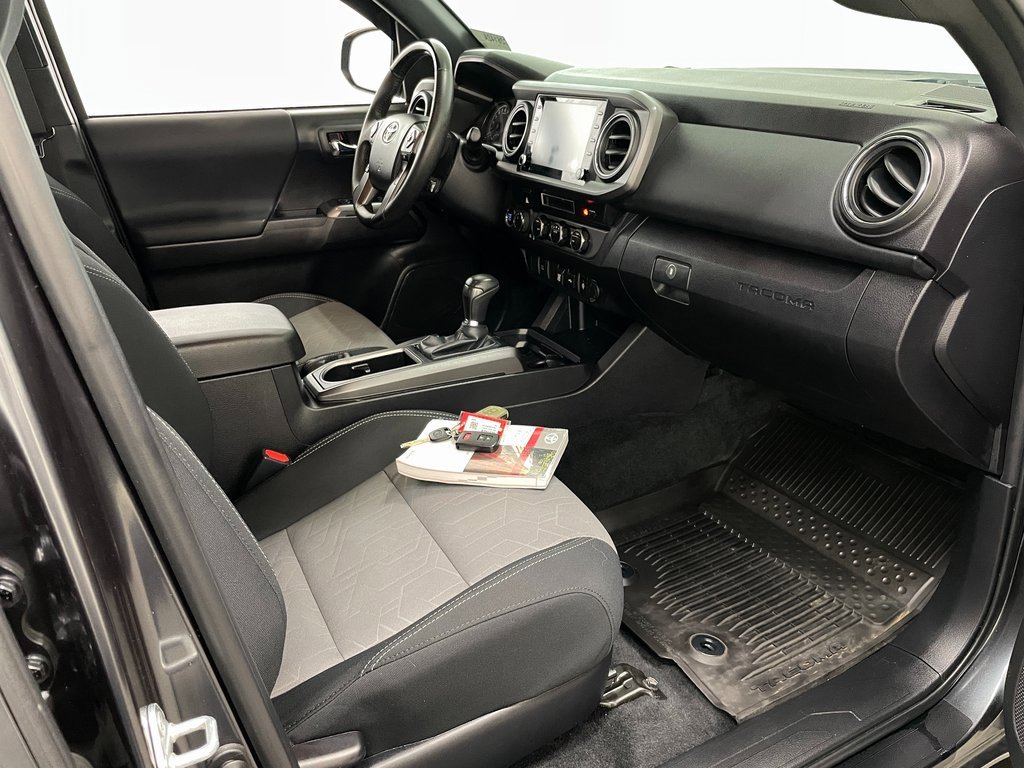 Used 2023 Toyota Tacoma TRD Off-Road image 35