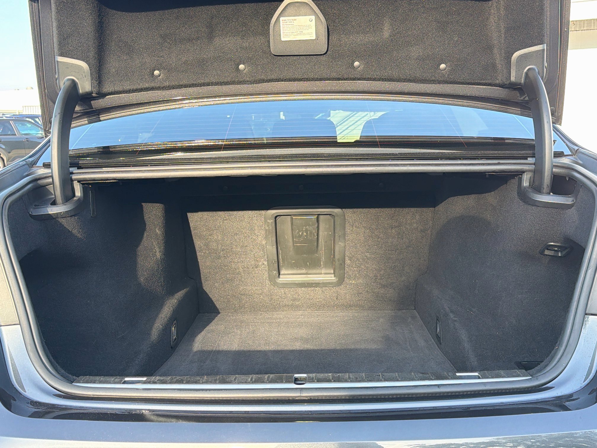 Used 2020 BMW 740i w/ Cold Weather Package RWD image 12
