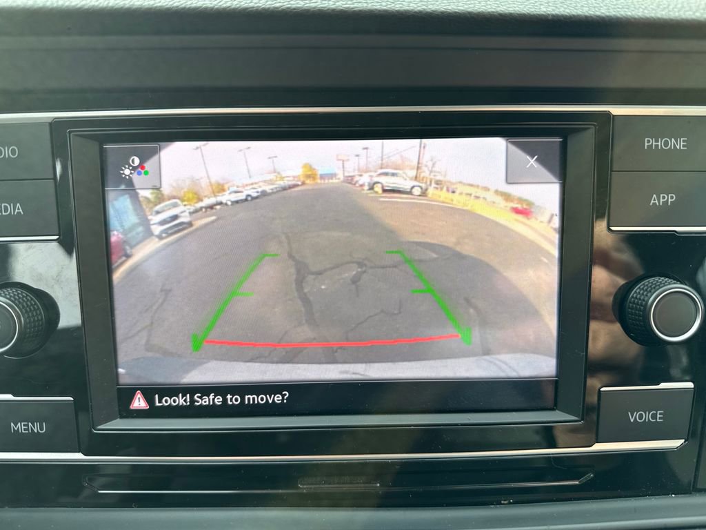 Used 2024 Volkswagen Jetta SE image 25