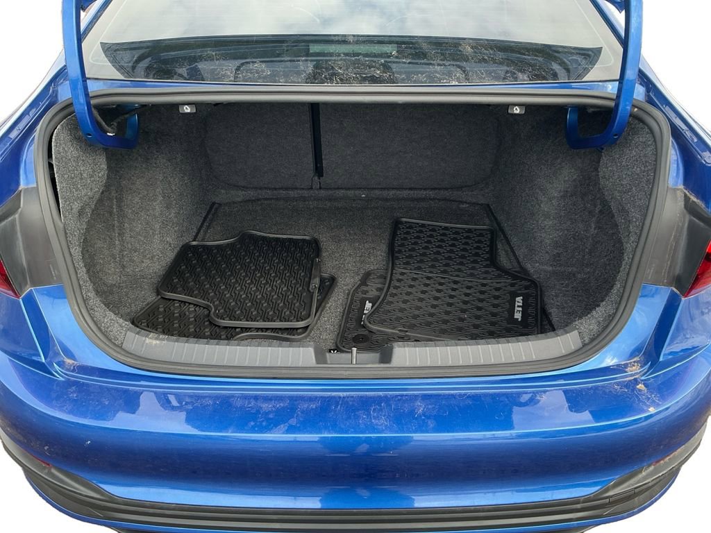 Used 2022 Volkswagen Jetta SE w/ Panoramic Sunroof Package image 20