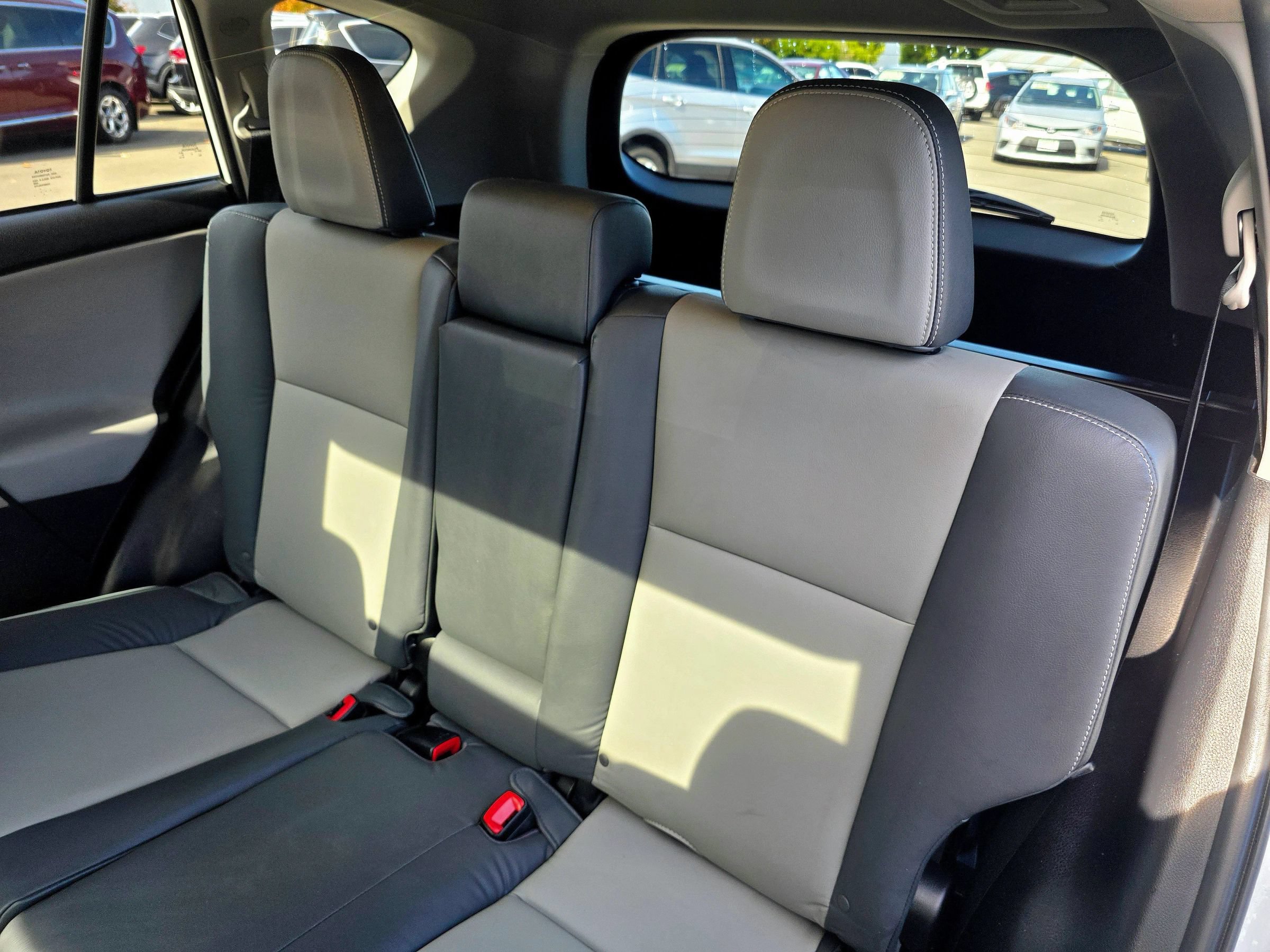 Used 2014 Toyota RAV4 Limited w/ Technology Package AWD/4WD image 48