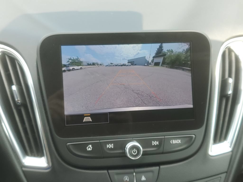 Used 2024 Chevrolet Malibu LT FWD image 18