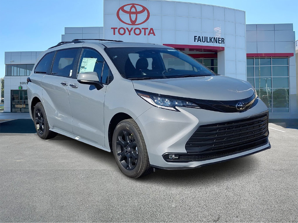 New 2026 Toyota Sienna XLE Woodland Edition