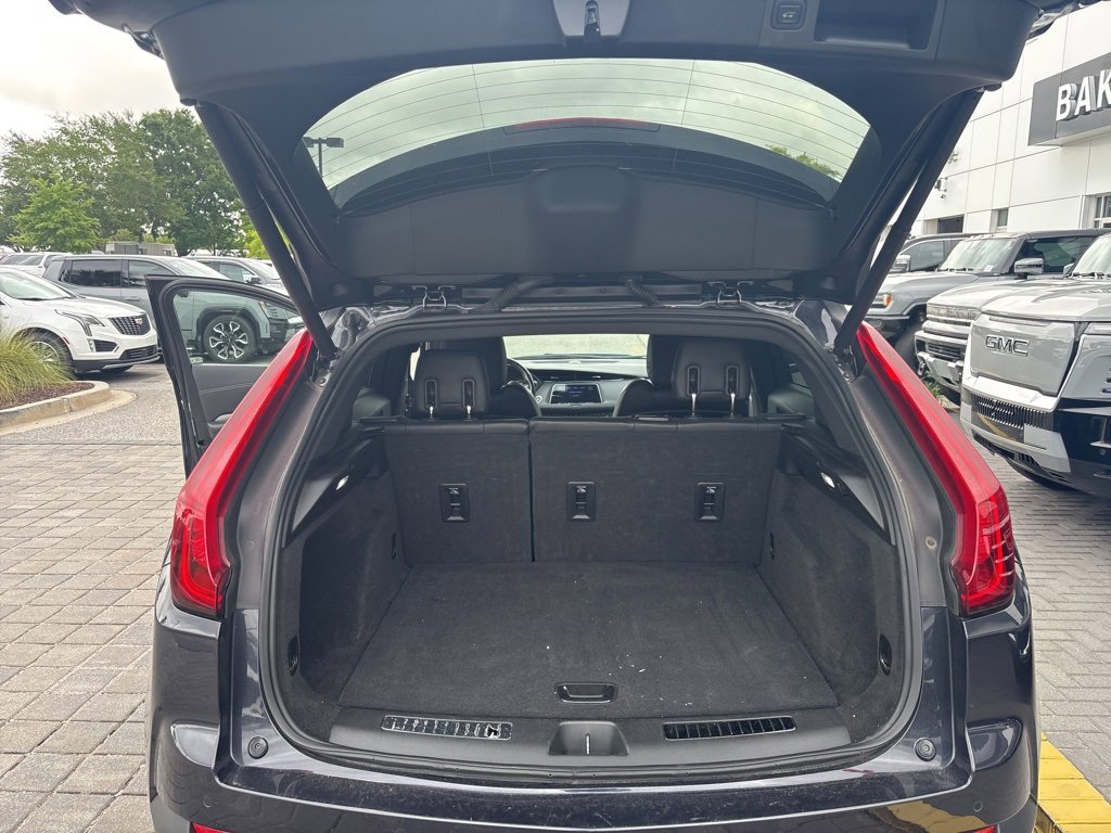 Used 2023 Cadillac XT4 Premium Luxury w/ Cold Weather Package image 40