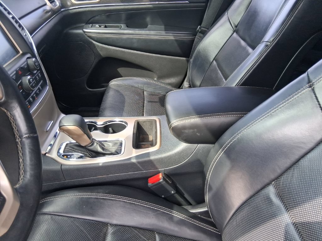 Used 2017 Jeep Grand Cherokee Limited w/ Luxury Group II RWD image 14