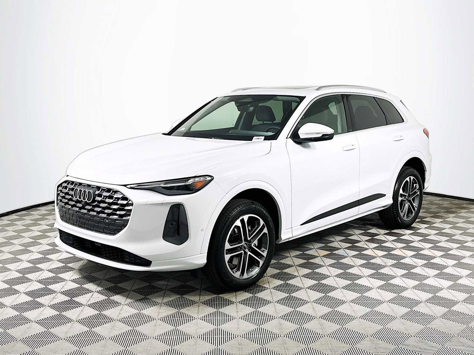 New 2025 Audi Q5 Premium Plus image 3