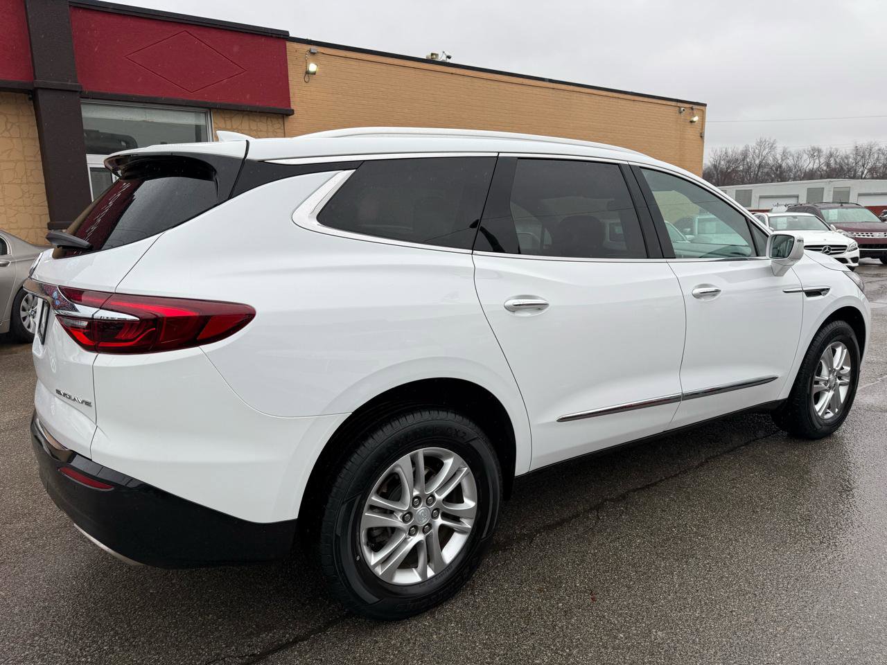 Used 2018 Buick Enclave Essence FWD image 6
