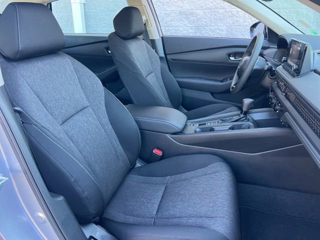 Used 2025 Honda Accord LX image 32