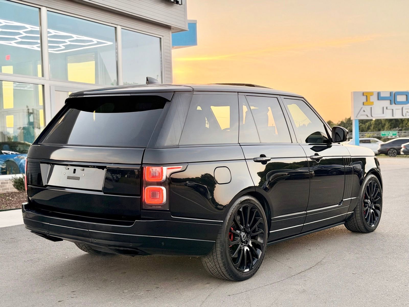 Used 2018 Land Rover Range Rover Supercharged AWD/4WD image 8