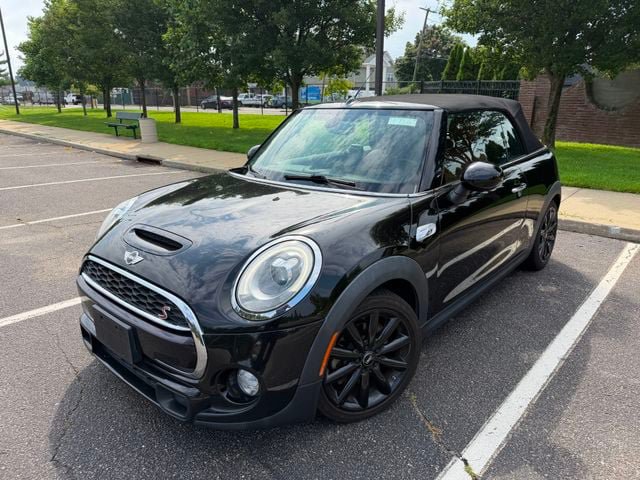 Used 2016 MINI Cooper S FWD image 1