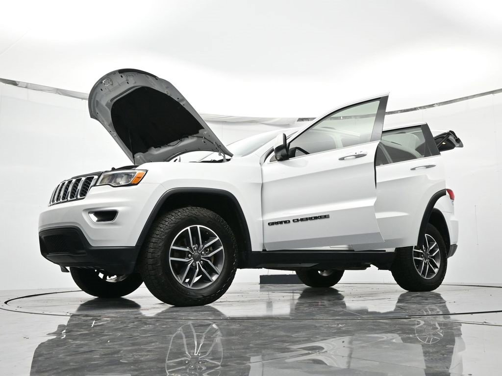Used 2020 Jeep Grand Cherokee Laredo w/ Laredo X Package image 49