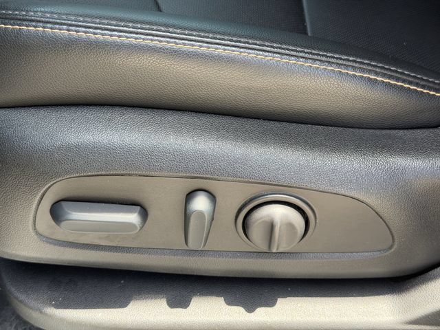 Used 2022 Chevrolet Equinox Premier FWD image 23