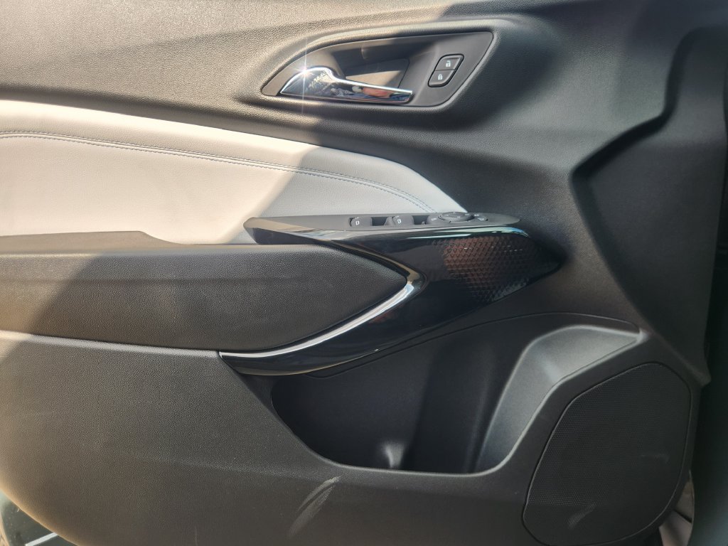 New 2026 Chevrolet Trax LT w/ Driver Confidence Package FWD image 18