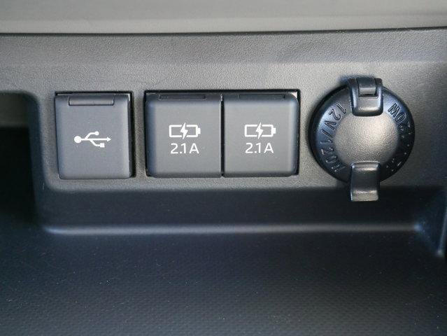 Used 2021 Toyota Highlander Limited image 22