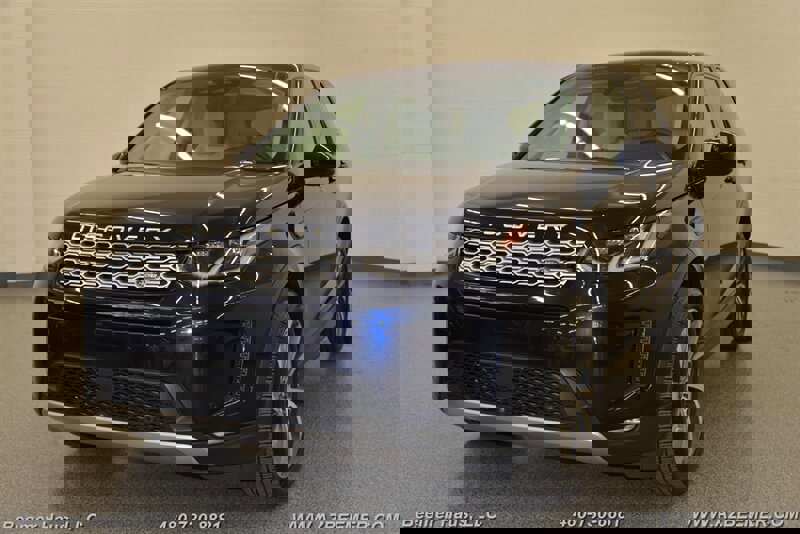 Used 2021 Land Rover Discovery Sport SE R-Dynamic image 1