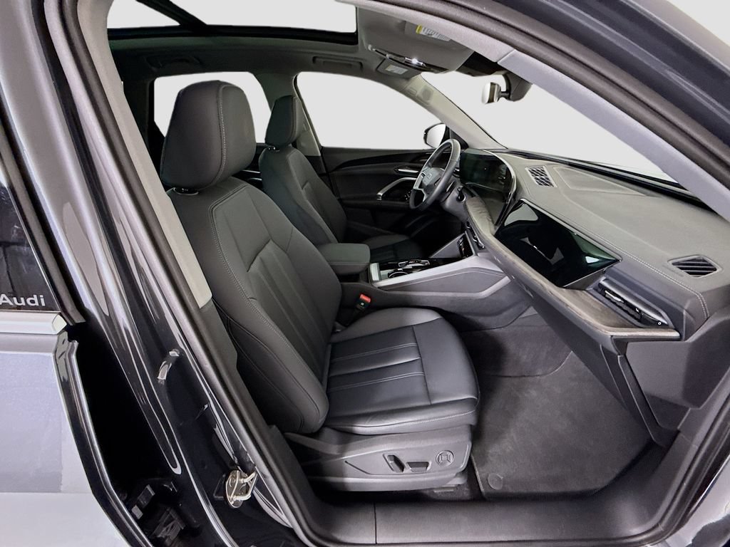 Certified 2025 Audi Q5 Premium w/ Premium Plus AWD/4WD image 21
