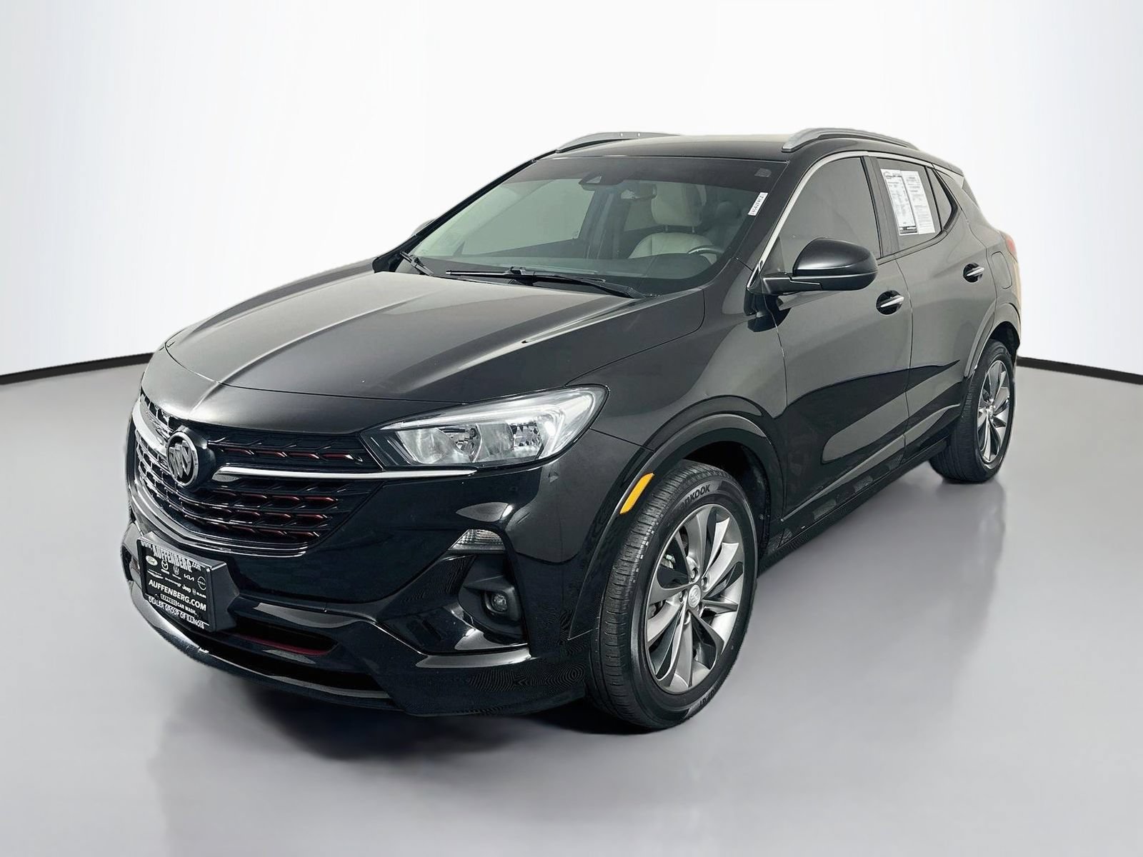 Used 2021 Buick Encore GX Preferred w/ Sport Touring Package FWD image 3
