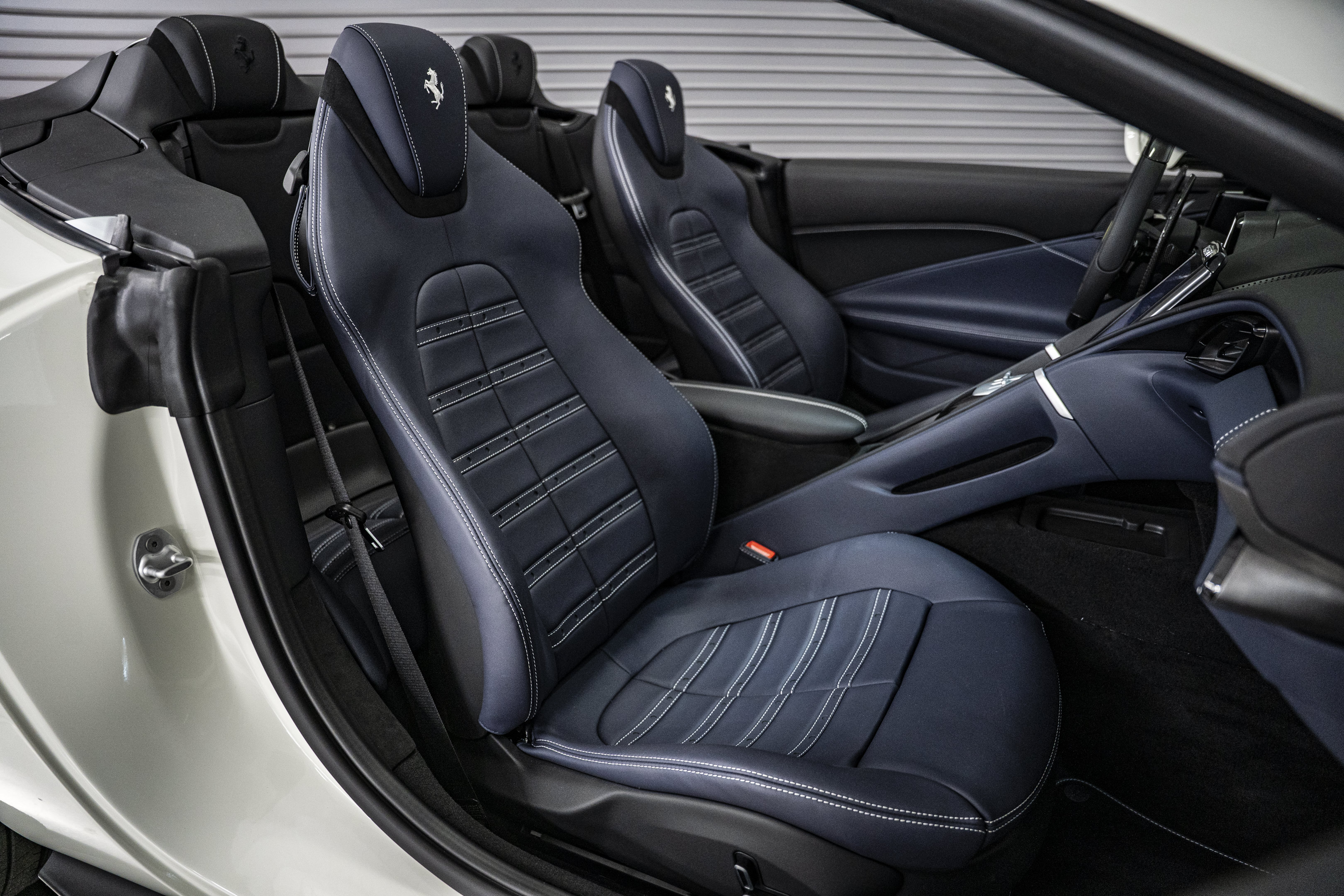 Used 2026 Ferrari Roma Spider RWD image 32