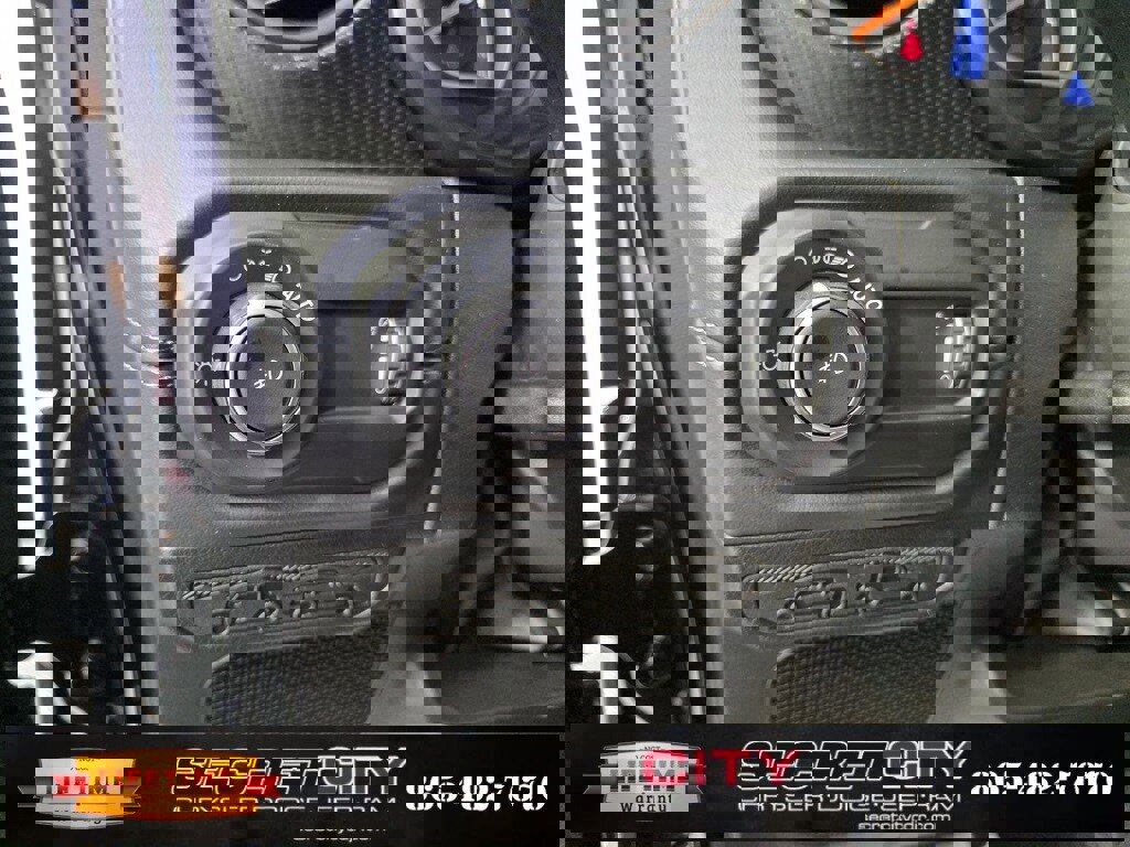 New 2025 Jeep Wrangler Unlimited Rubicon w/ Steel Bumper Group image 14