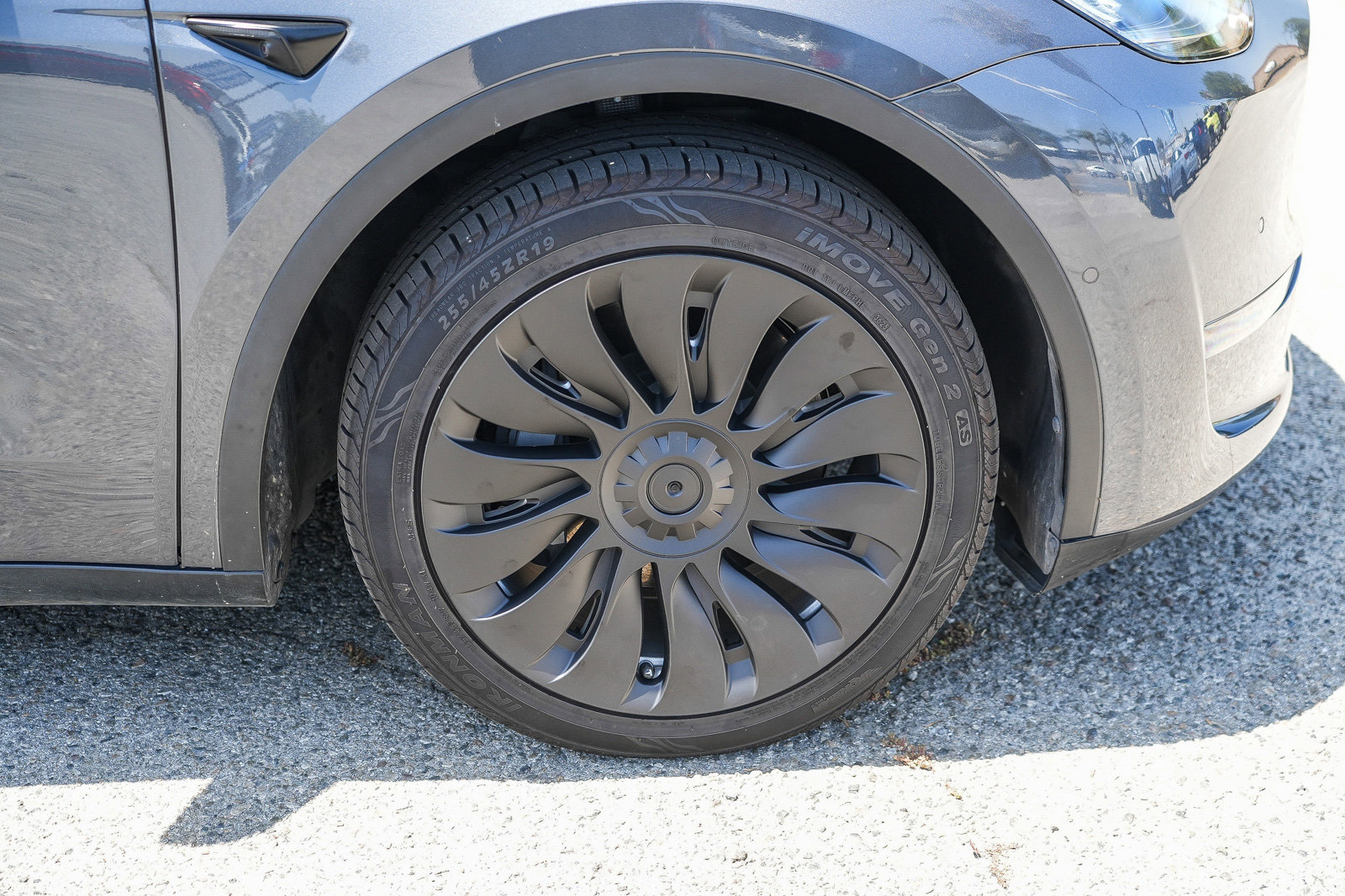 Used 2022 Tesla Model Y Long Range AWD/4WD image 11