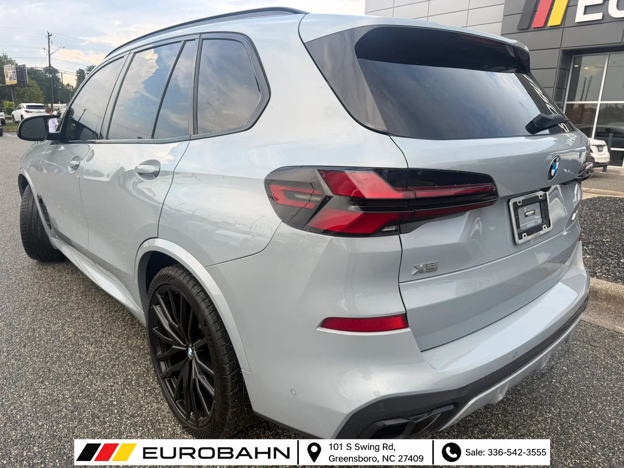 Used 2024 BMW X5 M60i w/ Executive Package AWD/4WD image 3