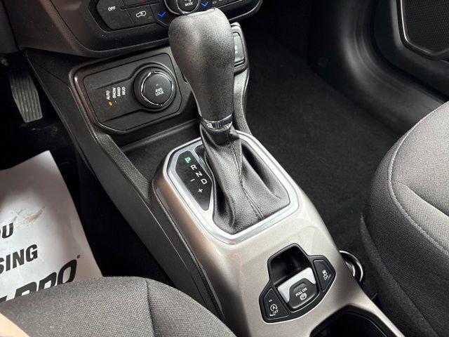 Used 2022 Jeep Renegade Latitude image 21