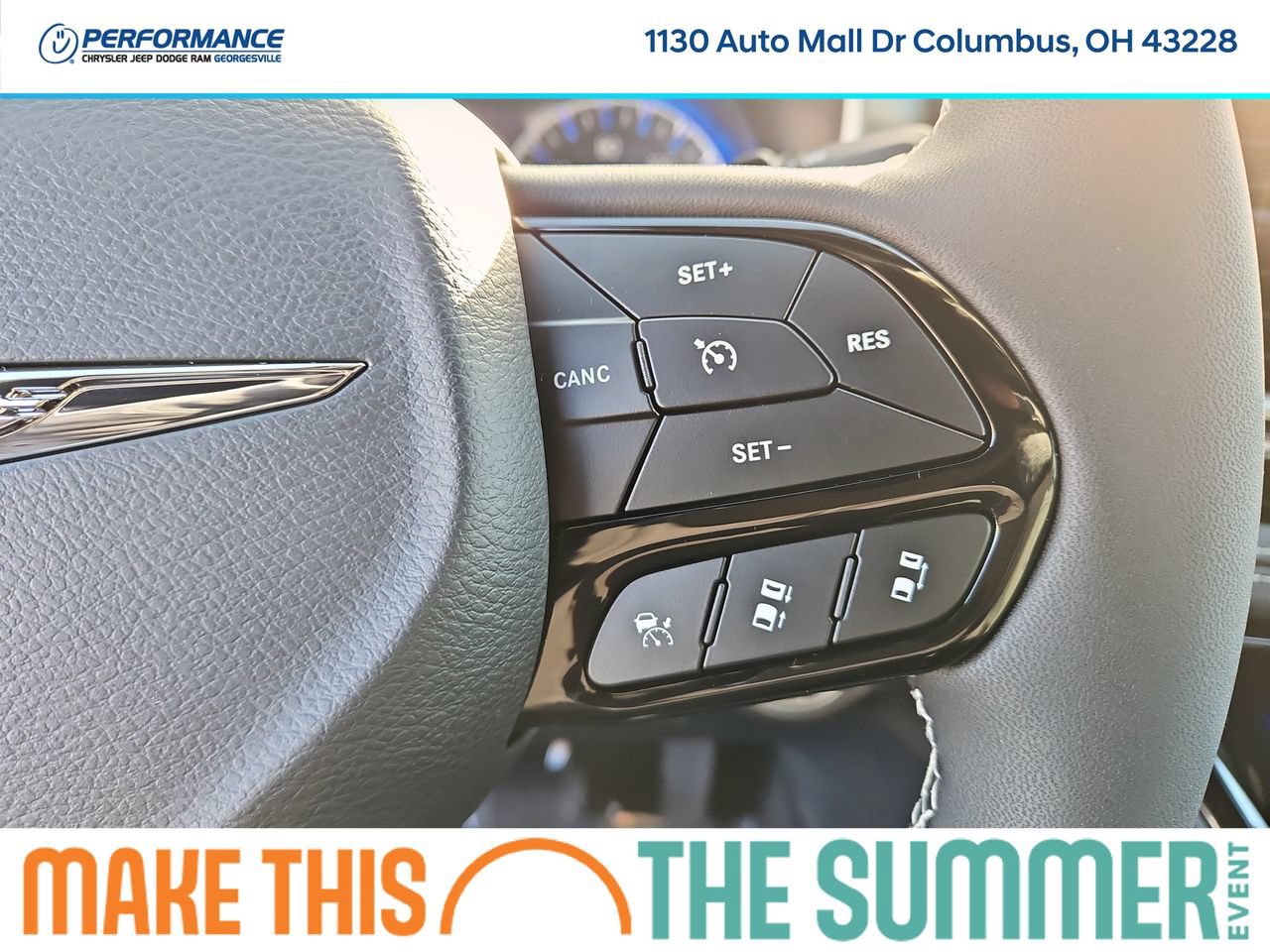 New 2026 Chrysler Pacifica Select AWD/4WD image 32