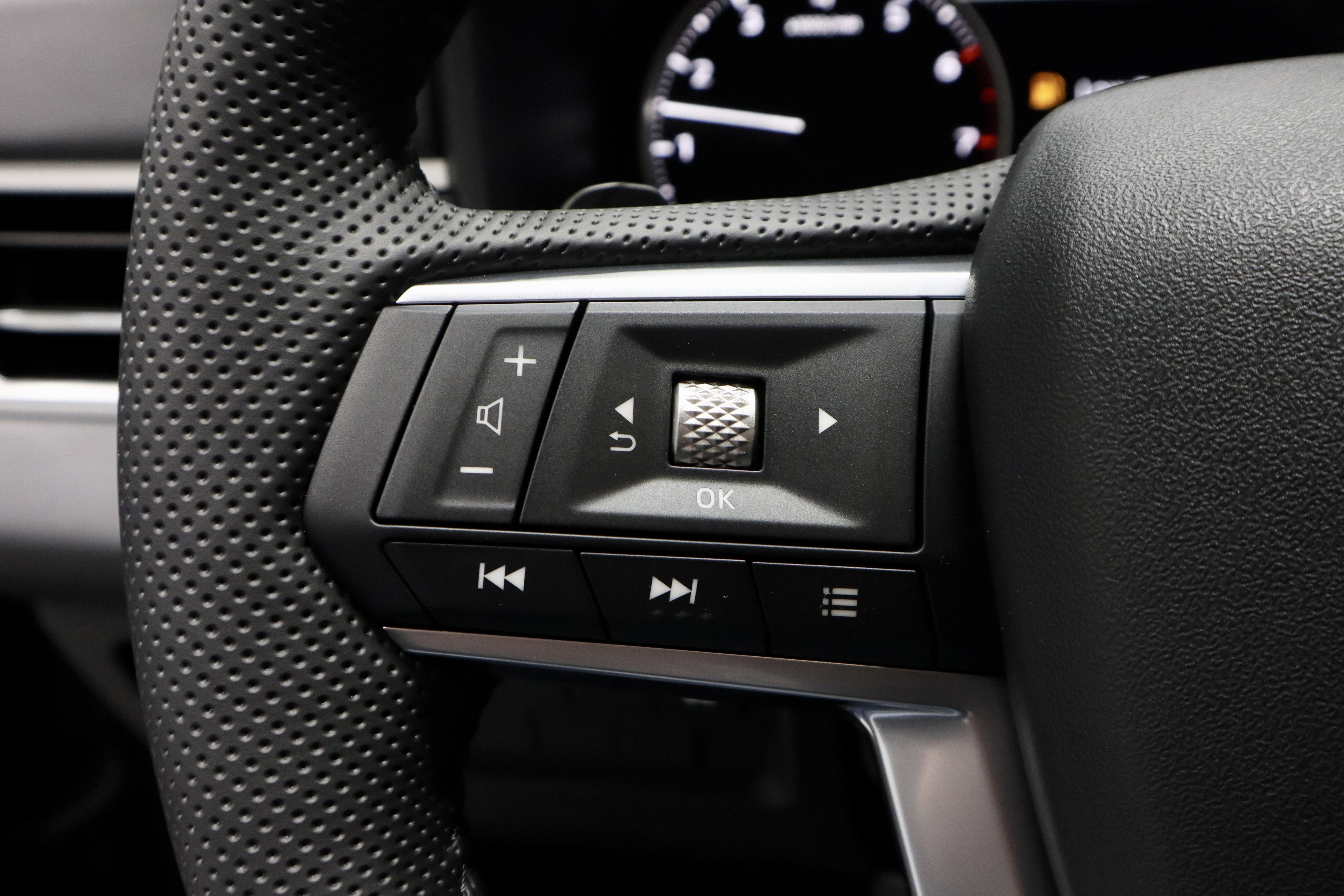 New 2026 Mitsubishi Outlander SE image 20