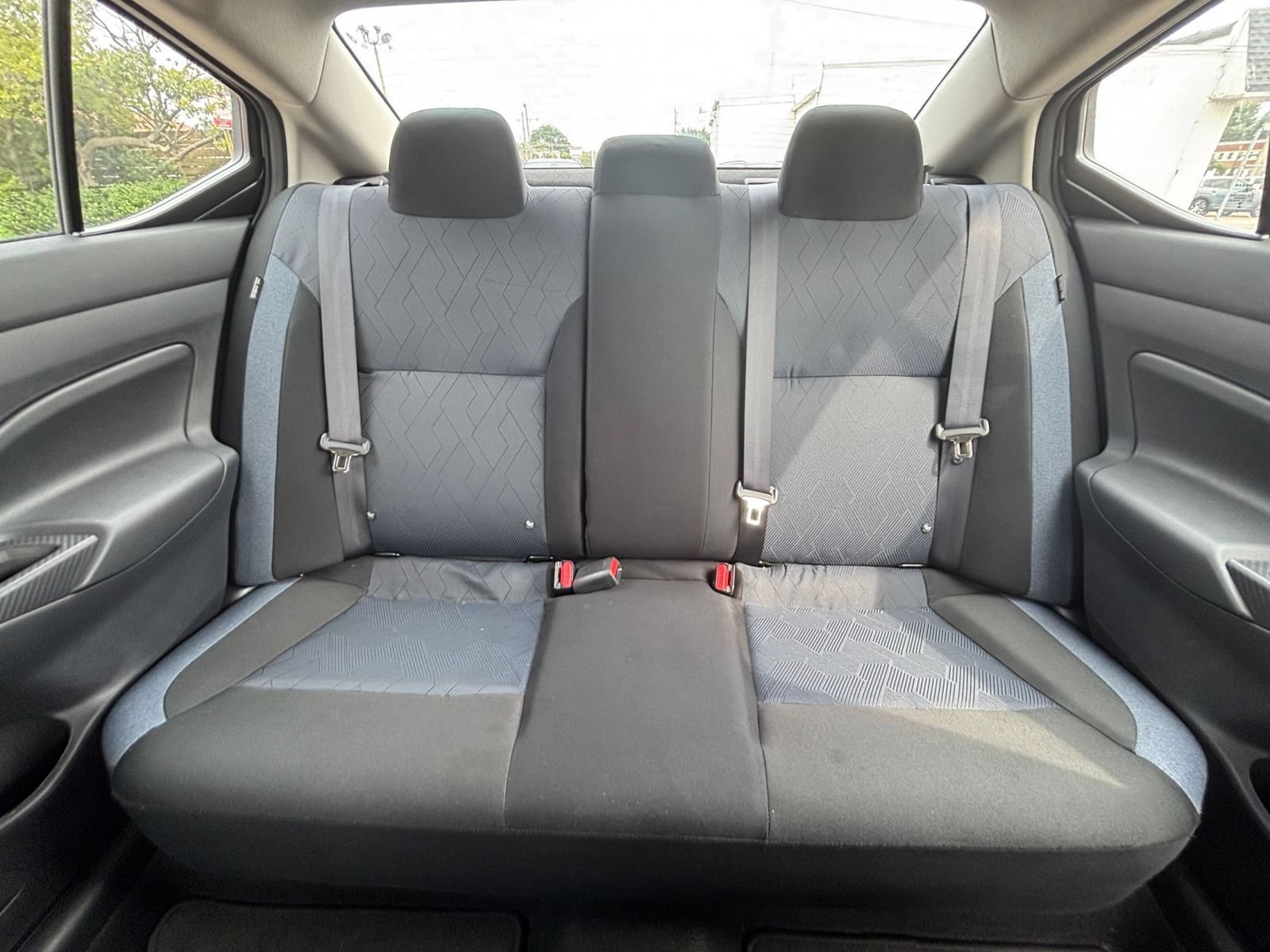 Used 2025 Nissan Versa SV FWD image 37