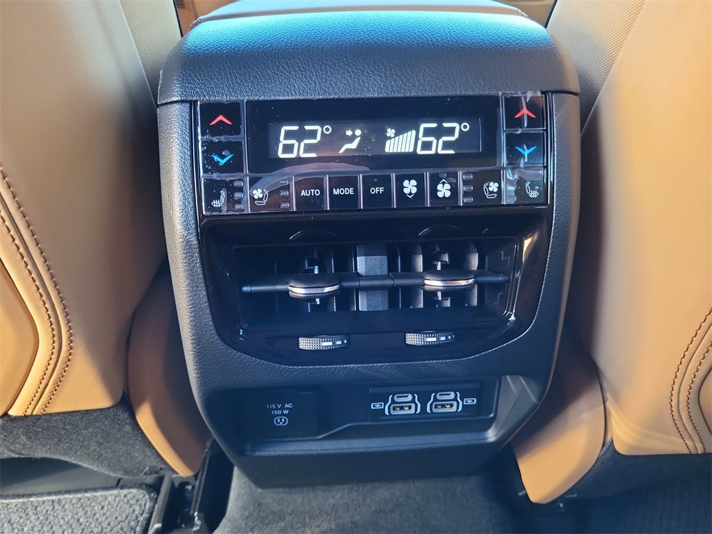 New 2025 Jeep Grand Cherokee Summit image 23