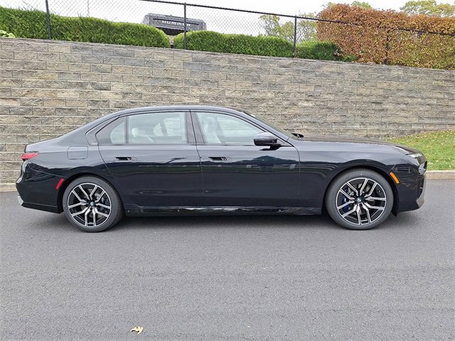 New 2026 BMW 760i xDrive image 7