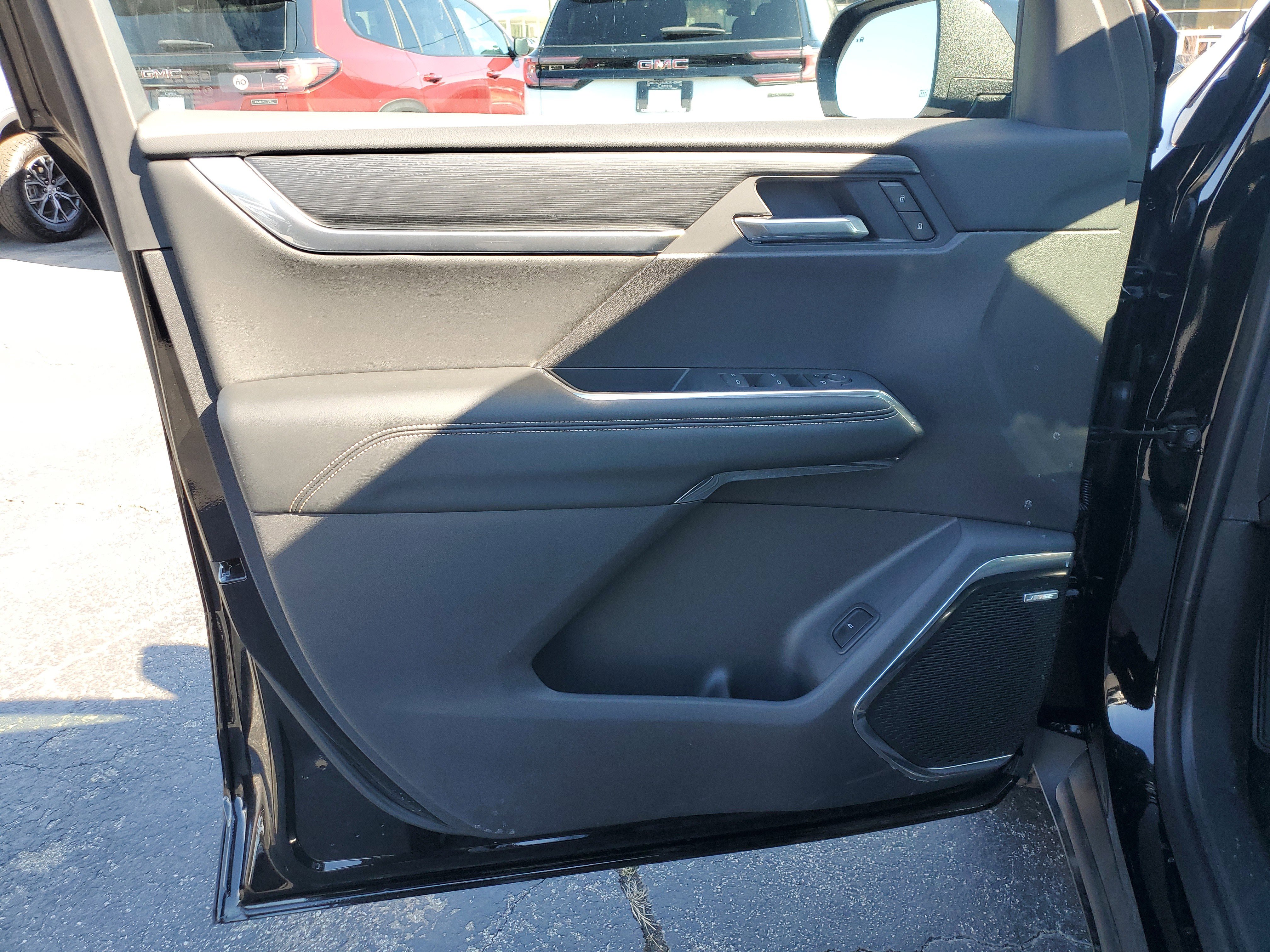 New 2025 GMC Acadia Elevation w/ Elevation Premium Package image 17