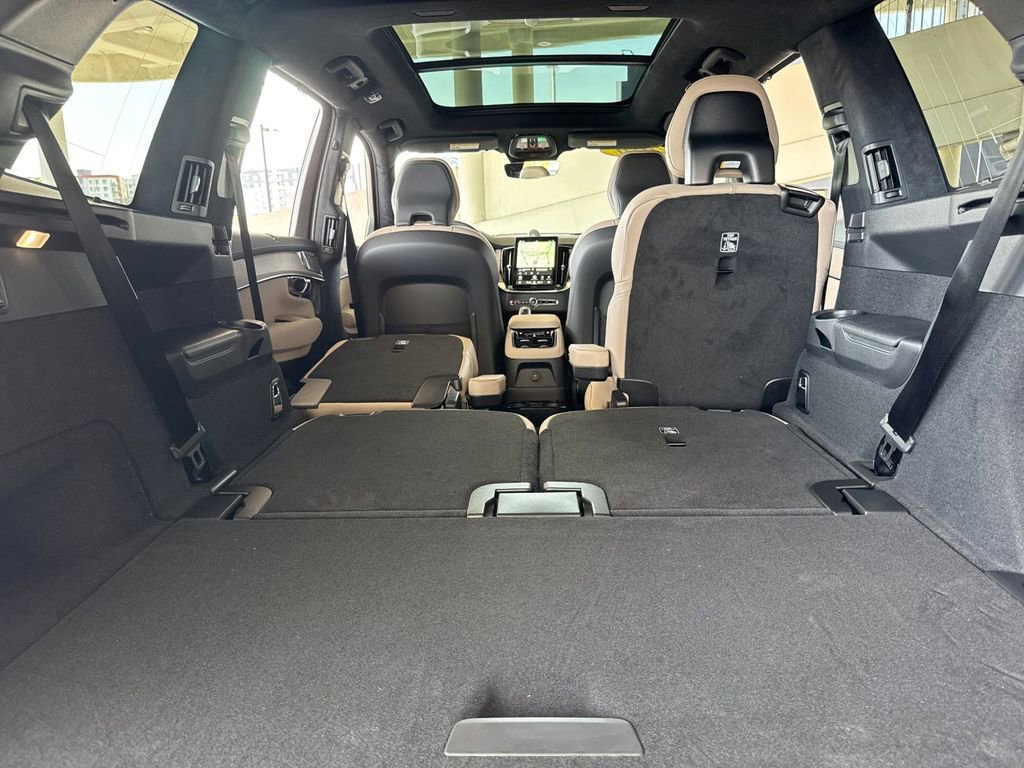 New 2026 Volvo XC90 T8 Ultra w/ Lounge Package AWD/4WD image 15