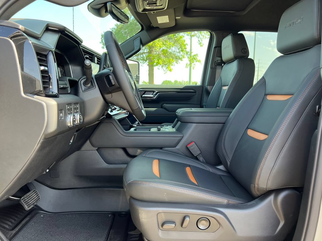 New 2026 GMC Sierra 2500 AT4 w/ AT4 Premium Plus Package AWD/4WD image 4
