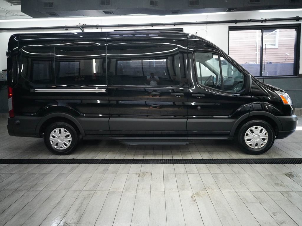 Used 2018 Ford Transit 350 XLT RWD image 5