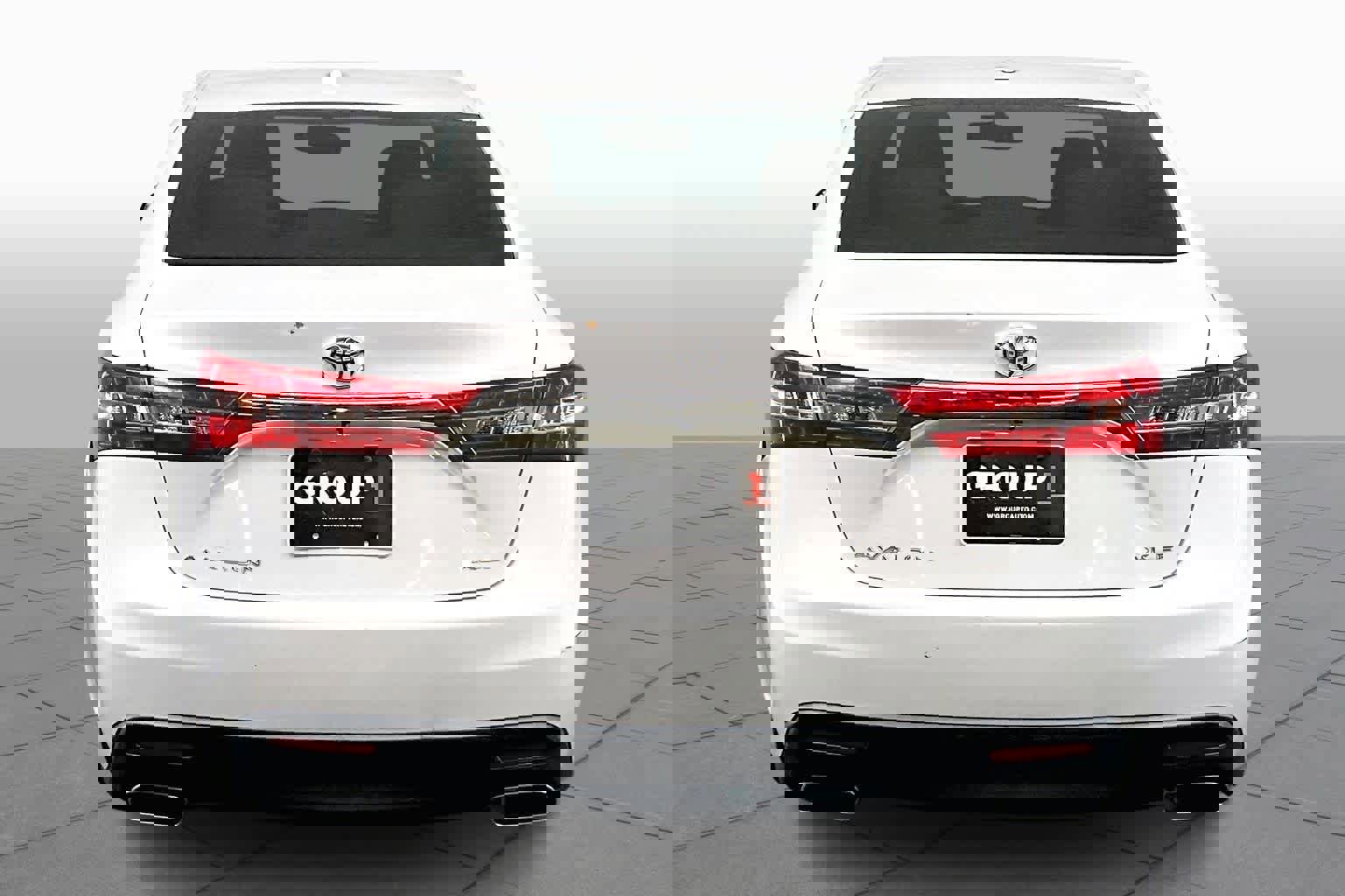 Used 2013 Toyota Avalon XLE Touring image 5