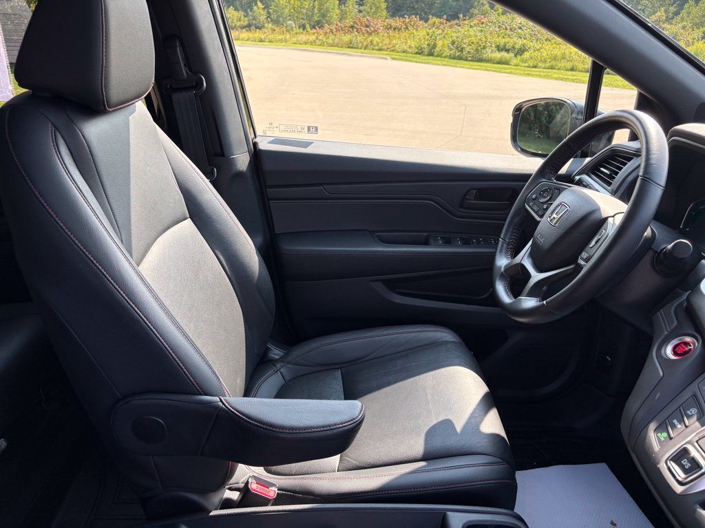 Used 2023 Honda Odyssey Sport image 32