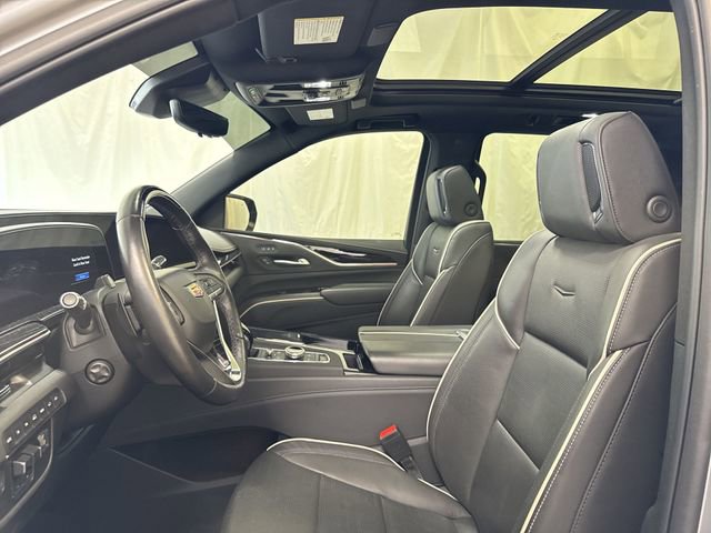 Used 2024 Cadillac Escalade Sport w/ LPO, ONYX Package AWD/4WD image 11