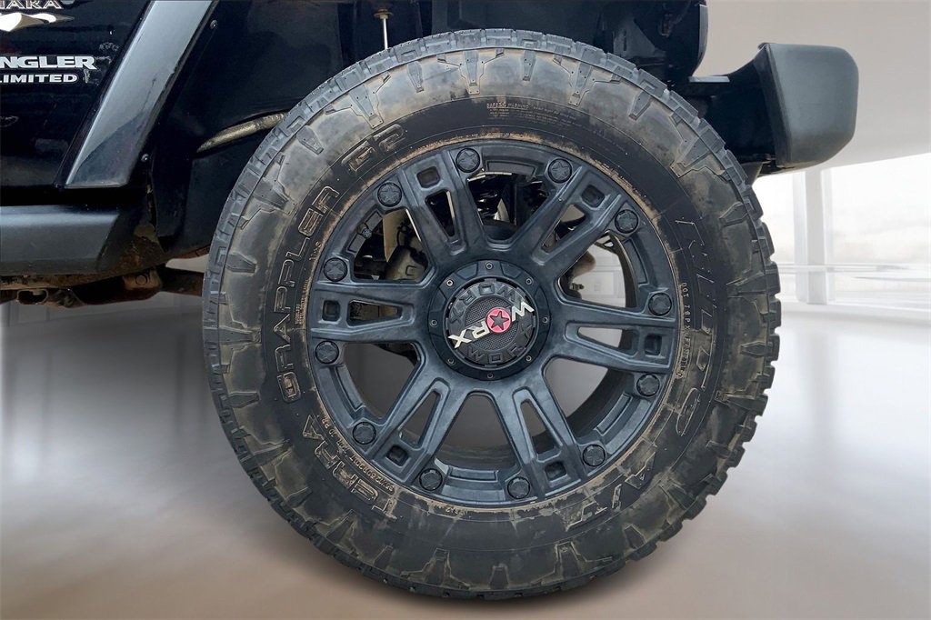 Used 2016 Jeep Wrangler Unlimited Sahara w/ Dual Top Group image 9