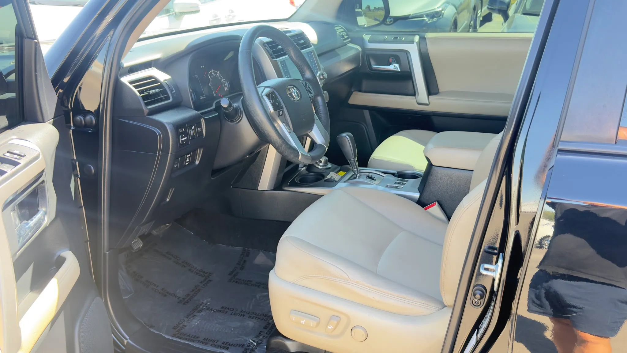 Used 2020 Toyota 4Runner SR5 Premium AWD/4WD image 12
