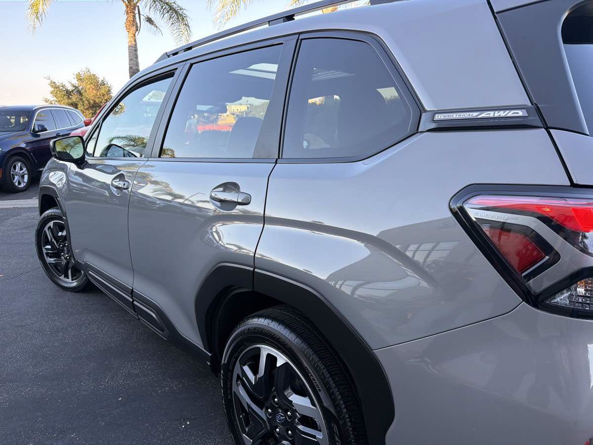 Used 2025 Subaru Forester Limited AWD/4WD image 11