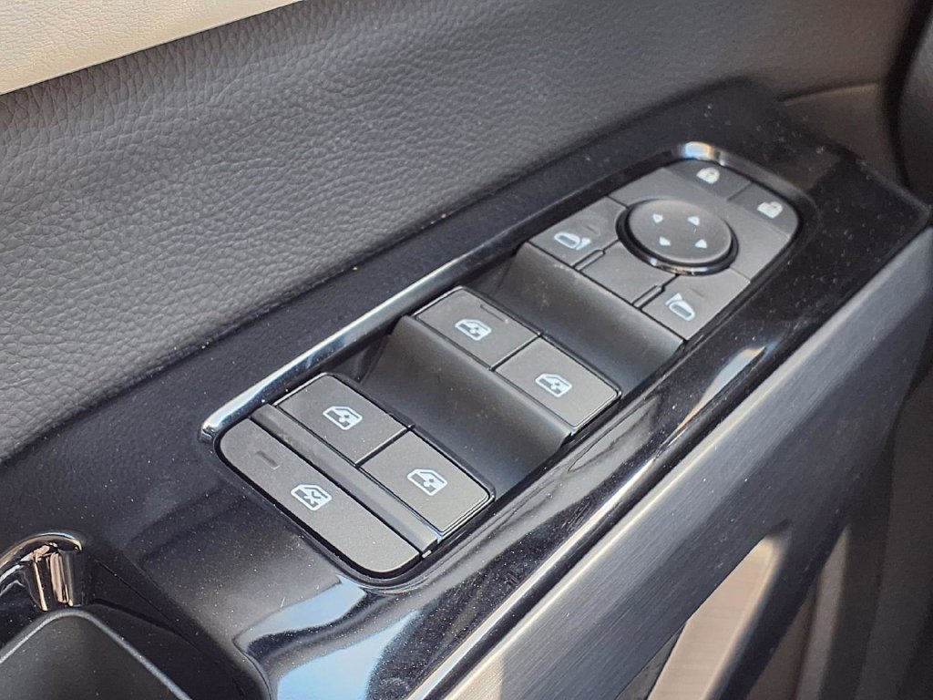 New 2026 Nissan Pathfinder SL FWD image 15