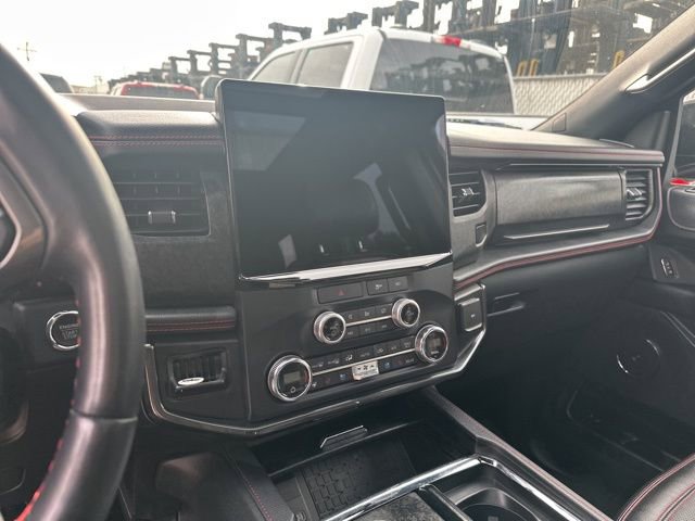 Used 2022 Ford Expedition Limited image 16